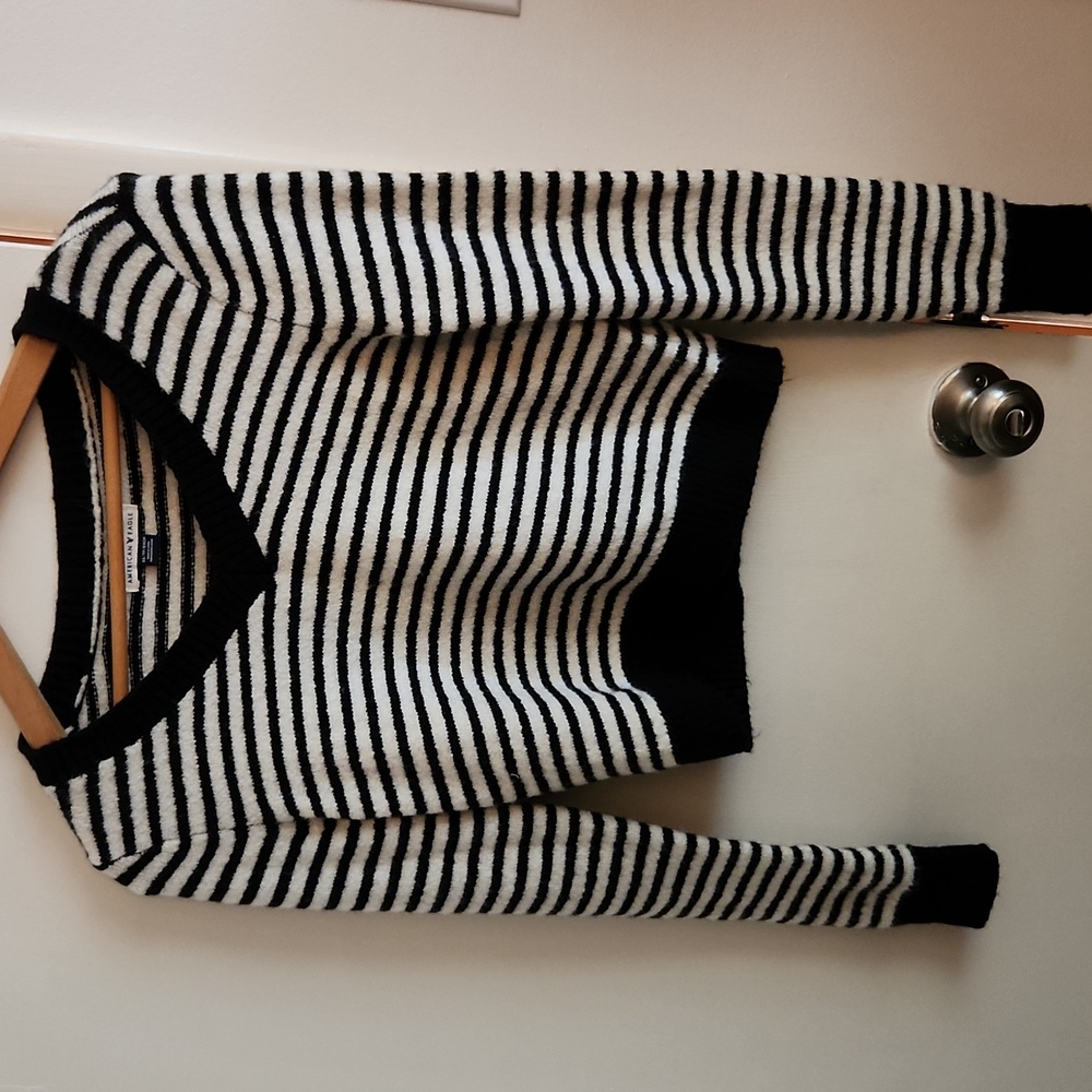 Womens Urban Outfitters Striped V-Neck Sweater XS